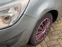 Gebraucht Opel Meriva Edition 101 PS (74 kW) 2010 Silbersee/perl silber (m2) Van / Kleinbus