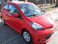 Gebraucht Toyota Aygo Cool 68 PS (50 kW) 2012 Rot Kleinwagen