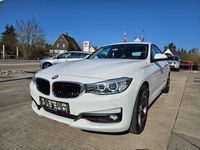 Gebraucht BMW 330 Advantage 258 PS (189 kW) 2016 Alpinweiss iii Limousine