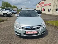 Gebraucht Opel Astra Edition 135 PS (99 kW) 2009 Grün Kombi