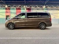 Gebraucht Mercedes V220 Avantgarde Edition 190 PS (139 kW) 2018 Braun Van / Kleinbus