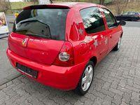 Gebraucht Renault Clio II Campus 58 PS (42 kW) 2008 Hellrot Kleinwagen