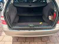 Gebraucht Mercedes E220 150 PS (110 kW) 2005 Grau Kombi
