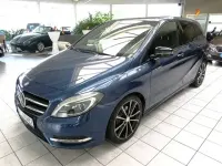 Gebraucht Mercedes B200 156 PS (114 kW) 2012 Blau Kleinwagen