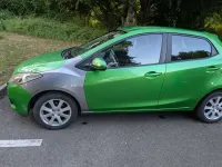 Gebraucht Mazda 2 Independence 86 PS (63 kW) 2009 Grün Kleinwagen