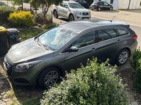 Gebraucht Hyundai i40 Classic 116 PS (85 kW) 2016 Grau Kombi