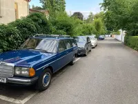 Gebraucht Mercedes 240 72 PS (52 kW) 1984 Blau Limousine