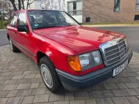 Gebraucht Mercedes E300 179 PS (131 kW) 1989 Rot Limousine