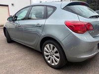 Gebraucht Opel Astra 140 PS (102 kW) 2014 Grau Limousine