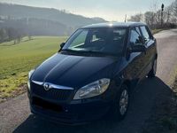 Gebraucht Skoda Fabia 60 PS (44 kW) 2013 Blau Kleinwagen