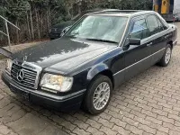 Gebraucht Mercedes 200 118 PS (86 kW) 1991 Schwarz Limousine