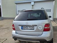 Gebraucht Mercedes ML320 224 PS (164 kW) 2006 Silber SUV