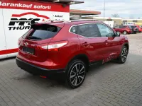 Gebraucht Nissan Qashqai 116 PS (85 kW) 2017 Rot SUV