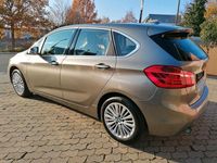 Gebraucht BMW 220 Active Tourer Luxury Line 192 PS (141 kW) 2017 Gold Van / Kleinbus