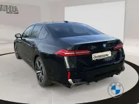 Gebraucht BMW 550e M Sport 489 PS (359 kW) 2024 Black sapphire Limousine