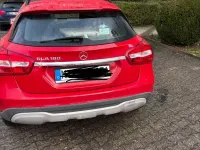 Gebraucht Mercedes GLA180 122 PS (89 kW) 2018 Rot SUV