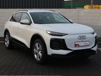 Gebraucht Audi Q6 e-tron Ambiente 185 kW (252 PS) 2025 Gletscherweiß metallic SUV