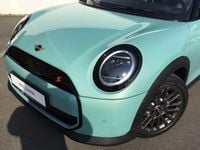 Gebraucht Mini Cooper S Classic 204 PS (150 kW) 2024 Grün Kleinwagen