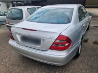 Gebraucht Mercedes E220 150 PS (110 kW) 2002 Silber Limousine
