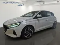 Gebraucht Hyundai i20 Intro Edition 101 PS (74 kW) 2021 Polar white Kleinwagen