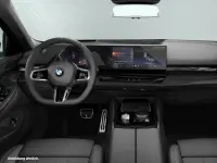 Gebraucht BMW 520 M Sport 197 PS (144 kW) 2025 Saphirschwarz metallic Limousine