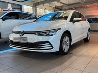 Gebraucht VW Golf VIII Life 131 PS (96 kW) 2024 Weiß Limousine