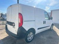 Gebraucht Fiat Doblò 90 PS (66 kW) 2016 Weiß Van / Kleinbus