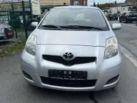 Gebraucht Toyota Yaris 69 PS (50 kW) 2009 Grau Kleinwagen
