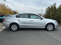 Gebraucht VW Passat Comfortline 105 PS (77 kW) 2011 Silber Limousine