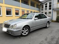 Gebraucht Mercedes E200 163 PS (119 kW) 2001 Silber Limousine