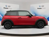 Używany Mini Cooper Classic 156 KM (114 kW) 2024 Czerwony Hatchback