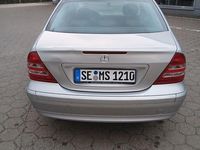 Second-hand Mercedes C180 Elegance 143 CP (105 kW) 2003 Argintiu Berlinǎ