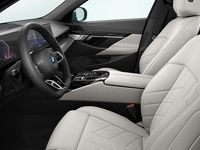 Gebraucht BMW 550e Comfort Edition 489 PS (359 kW) 2025 Grün Limousine