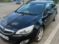 Gebraucht Opel Astra Sport 140 PS (102 kW) 2012 Schwarz Kombi