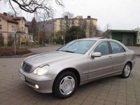 Gebraucht Mercedes C220 143 PS (105 kW) 2005 Gold Limousine