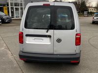 Gebraucht VW Caddy Maxi 102 PS (75 kW) 2016 Silber Van / Kleinbus