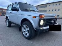 Gebraucht Lada niva 83 PS (61 kW) 2021 Silber SUV