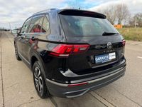 Gebraucht VW Tiguan Active 150 PS (110 kW) 2022 Schwarz SUV