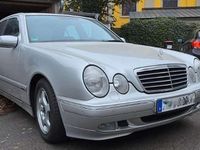 Gebraucht Mercedes E240 Avantgarde 170 PS (125 kW) 2000 Silber Limousine