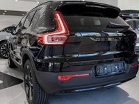 Neu Volvo XC40 Plus 163 PS (119 kW) 2025 Schwarz SUV