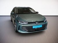 Gebraucht VW Passat Business 150 PS (110 kW) 2024 Grün Kombi