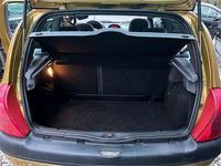 Gebraucht Renault Clio II 54 PS (39 kW) 1998 Gold Limousine