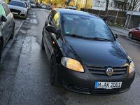 Gebraucht VW Fox 54 PS (39 kW) 2008 Schwarz Kleinwagen