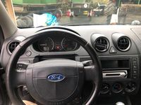 Gebraucht Ford Fiesta 103 PS (75 kW) 2005 Grau Kleinwagen