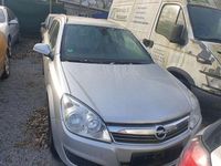 Gebraucht Opel Astra Edition 110 PS (80 kW) 2010 Silber Kombi