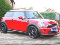 Gebraucht Mini Cooper 122 PS (89 kW) 2014 Chili red Kleinwagen