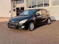 Gebraucht Hyundai i30 Style 140 PS (102 kW) 2008 Schwarz Kleinwagen