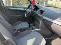 Używany Opel Astra 105 KM (77 kW) 2006 Srebrny Sedan/Limuzyna
