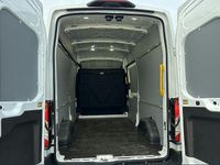 Gebraucht Ford Transit 105 PS (77 kW) 2024 Weiß Van / Kleinbus