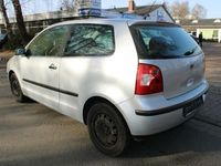Gebraucht VW Polo Basis 64 PS (47 kW) 2001 Silber metallic Kleinwagen